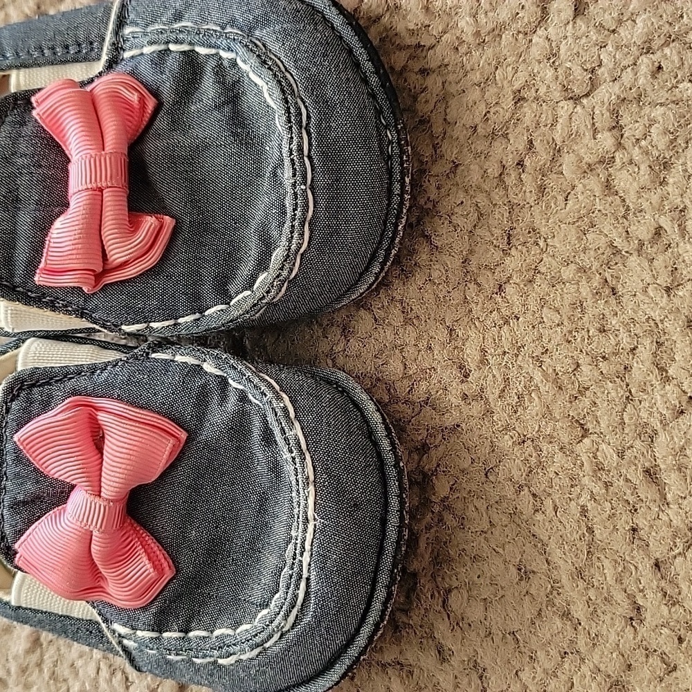 Baby Girl's Shoes - Picture 2 of 9